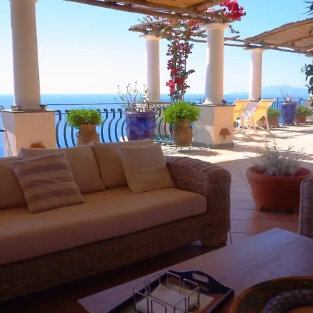 Casa Orrico - Blue Grotto - بيت ضيافة أناكابْري